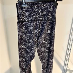 Lululemon leggings size 8
